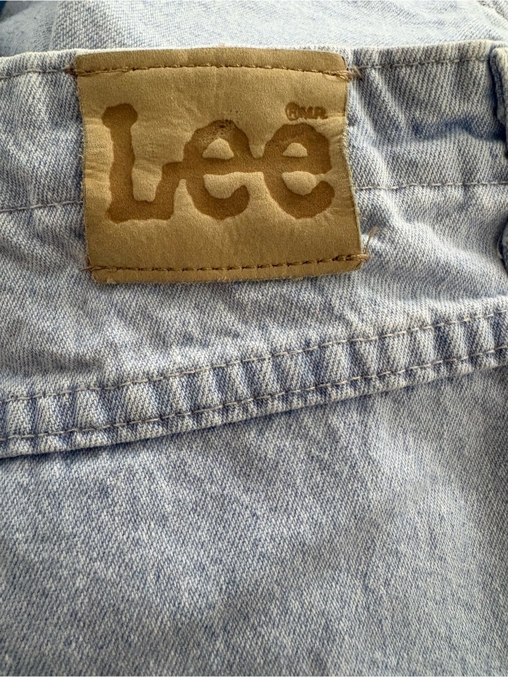 Vintage LEE Womens Shorts Mom Jean 14 Med Made USA High Rise High Waist Jorts - Picture 3 of 10